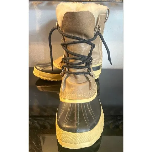 SOREL Manitou Made In Canada Tan Boots Women’s Duck Boots w Wool Liners Size 5