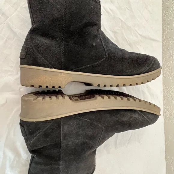 Sorel Meadow Women’s Size 10 Black Side Zip Waterproof Suede Boots NL2189-010