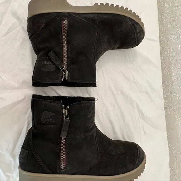 Sorel Meadow Women’s Size 10 Black Side Zip Waterproof Suede Boots NL2189-010