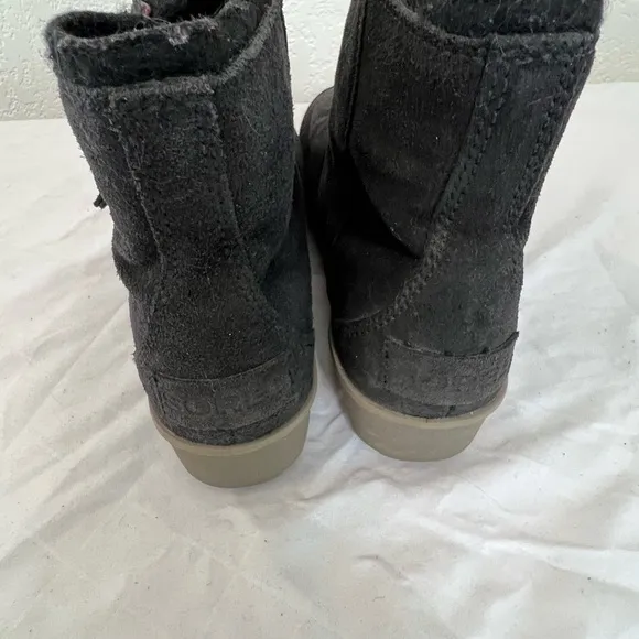 Sorel Meadow Women’s Size 10 Black Side Zip Waterproof Suede Boots NL2189-010