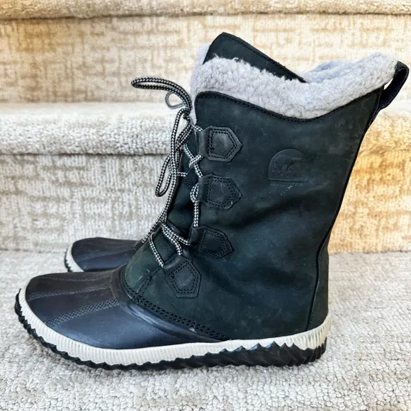 Sorel Out N About Plus Tall Lace Up Black Duck Style Winter Boots Size 10
