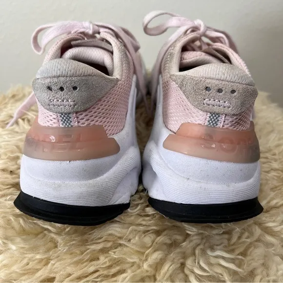 SOREL Pink Mesh Sneakers. Size 7-1/2. Excellent condition.