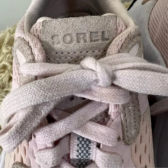 SOREL Pink Mesh Sneakers. Size 7-1/2. Excellent condition.
