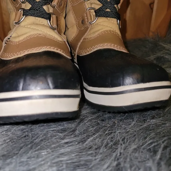 Sorel Tofino girls waterproof boot size 4