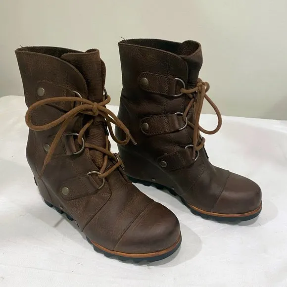 Sorel Women's‎ Brown Leather Joan of Arctic Wedge Waterproof Boots -  US Size 6