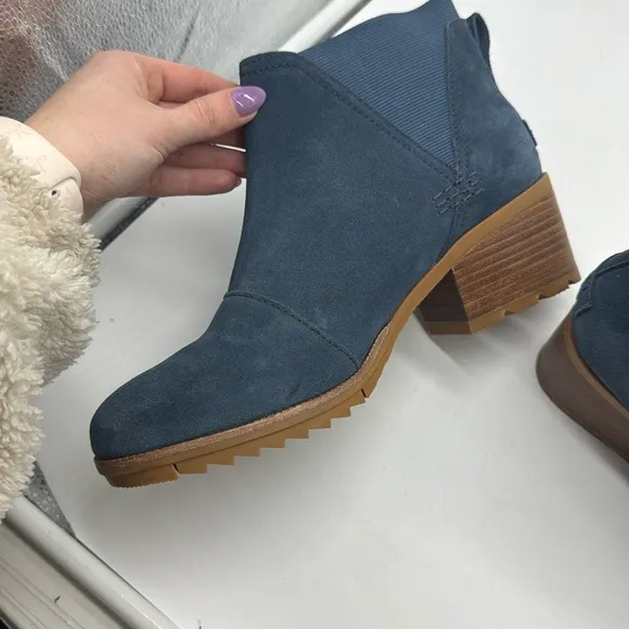 Sorel Women's Cate Chelsea Bootie Uniform Blue Size 10