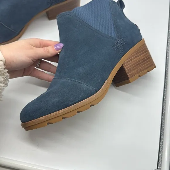 Sorel Women's Cate Chelsea Bootie Uniform Blue Size 10
