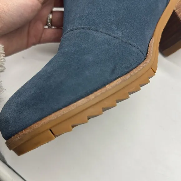 Sorel Women's Cate Chelsea Bootie Uniform Blue Size 10