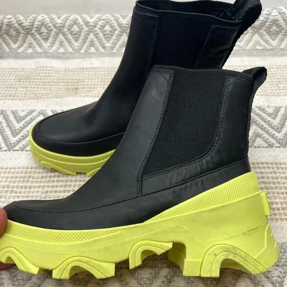 Sorel Women's Chelsea Brex Boots Size 5 Black Platform Waterproof Slip-On