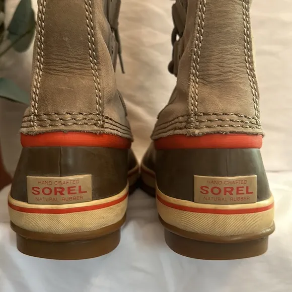 Sorel | women’s | Joan of Arctic | knit | lace up | suede waterproof | 8 | boots
