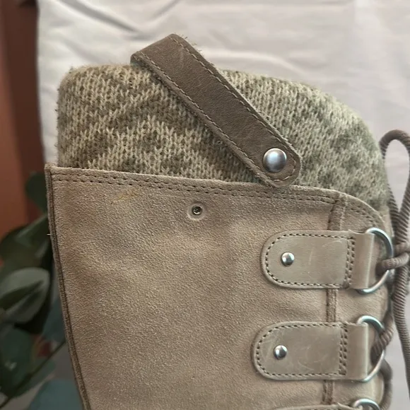 Sorel | women’s | Joan of Arctic | knit | lace up | suede waterproof | 8 | boots