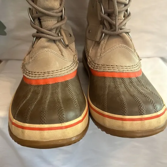 Sorel | women’s | Joan of Arctic | knit | lace up | suede waterproof | 8 | boots