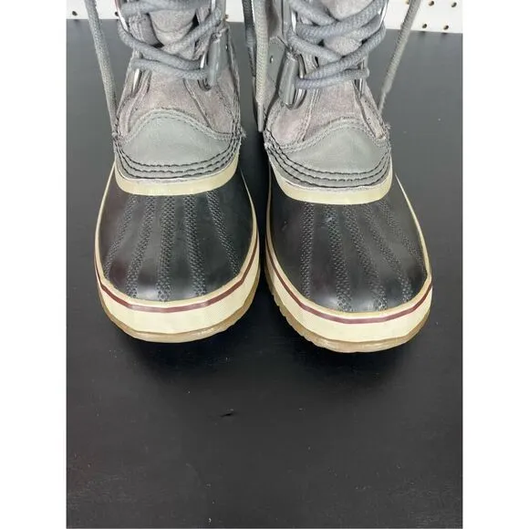 Sorel Joan of Arctic fur lined boots size 8