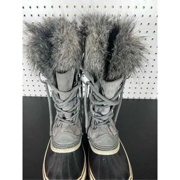 Sorel Joan of Arctic fur lined boots size 8