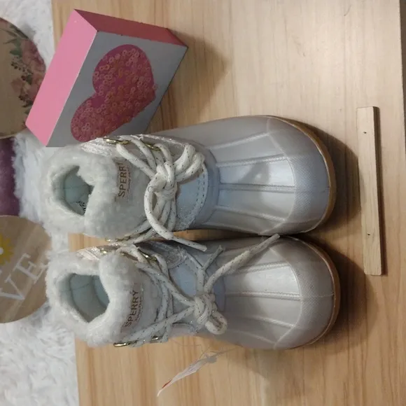 Sperry Kids' Girl 7M Faux Fur Boots 🆕