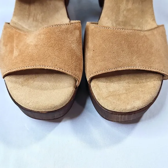 SPRING STEP Womens Gamona Sand Tan Suede Sandals Size 40 NWT
