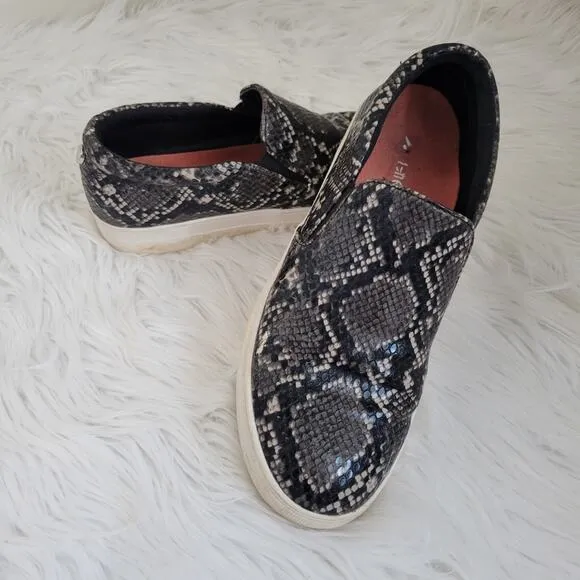 Steve Madden Gills Snake Skin Slip-On Platform Sneakers Size 8.5