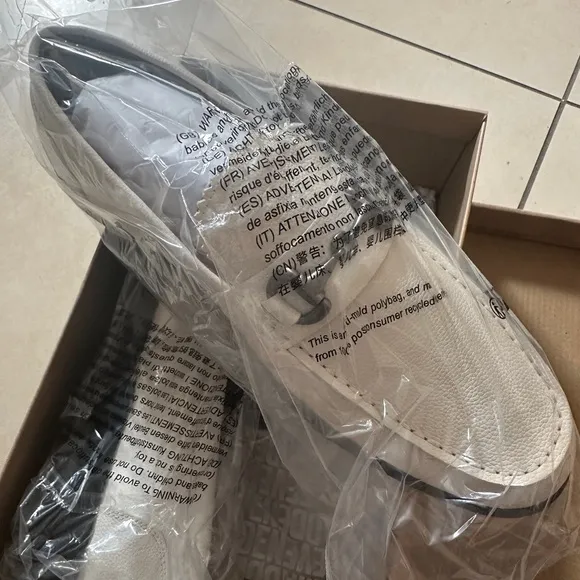 Steve Madden White Leather Loafers