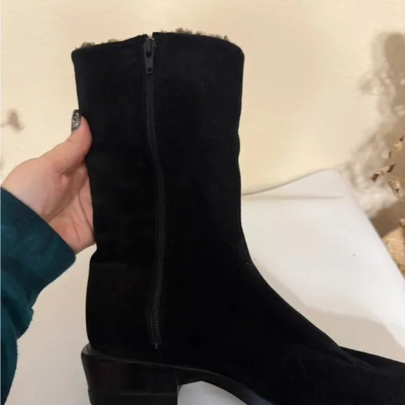 Stuart Weitzman 7.5B Women’s 2000s Y2k Fur Cozy Suede Square toe Mob Wife Boots