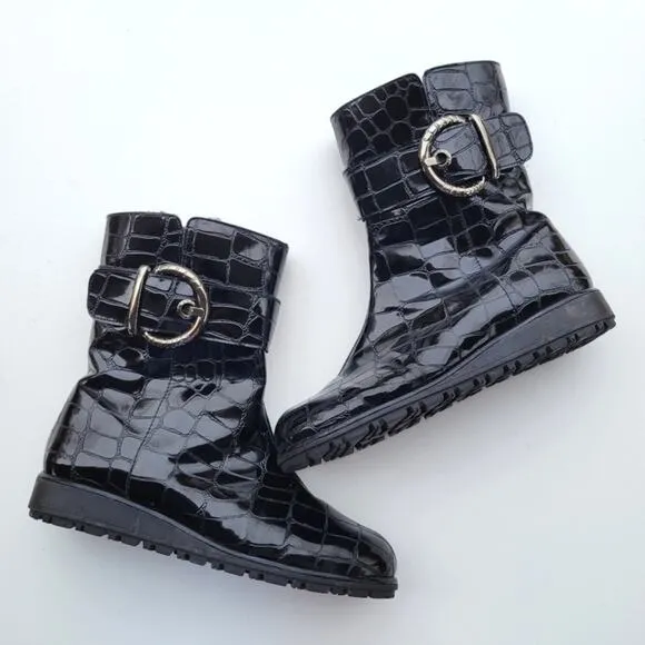 Stuart Weitzman Black printed patent leather croc embossed boots fur lined 8.5