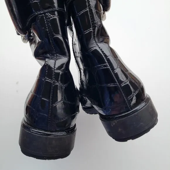 Stuart Weitzman Black printed patent leather croc embossed boots fur lined 8.5