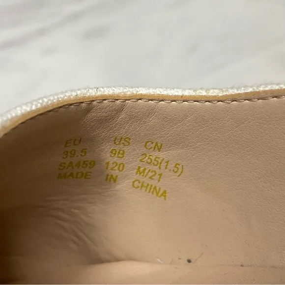 Stuart Weitzman Closed Toe Neutral Wedge Espadrille 9B