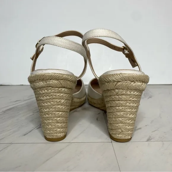 Stuart Weitzman Closed Toe Neutral Wedge Espadrille 9B