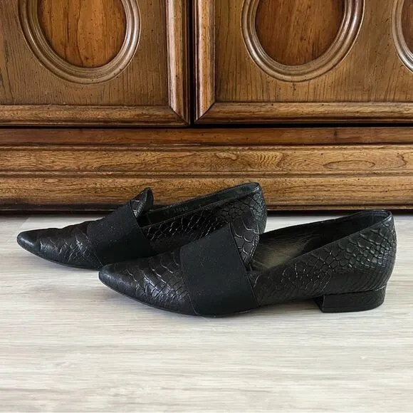 Stuart Weitzman Leather Loafers Pointed Toe Black Crocodile 5