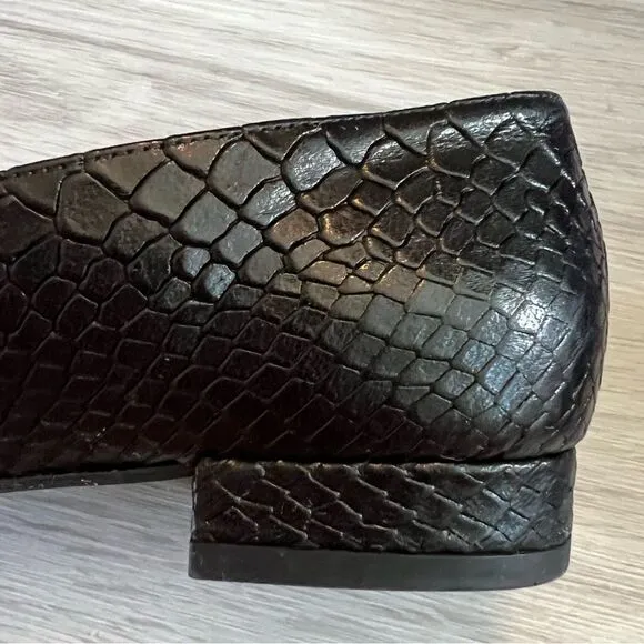 Stuart Weitzman Leather Loafers Pointed Toe Black Crocodile 5