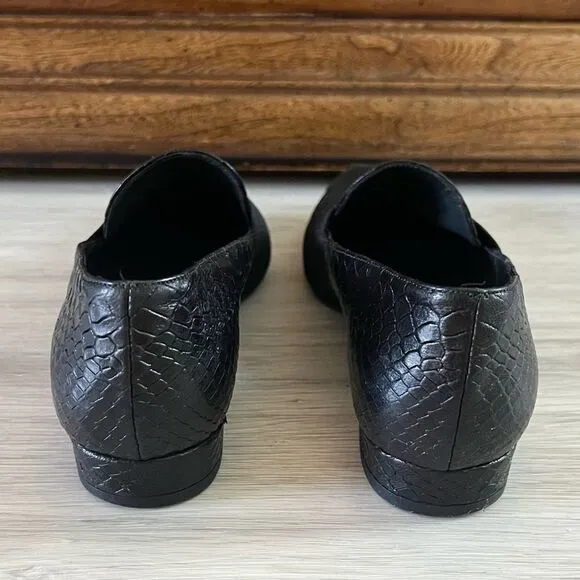 Stuart Weitzman Leather Loafers Pointed Toe Black Crocodile 5
