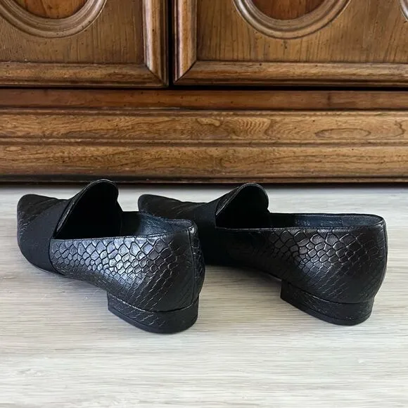 Stuart Weitzman Leather Loafers Pointed Toe Black Crocodile 5