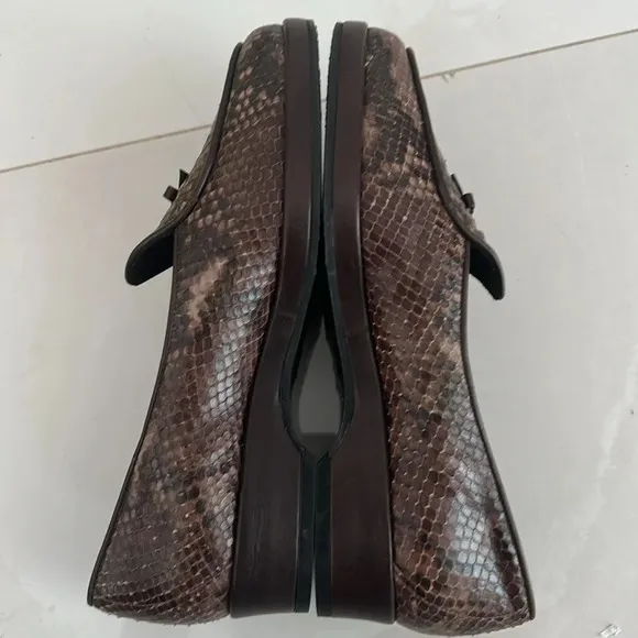 Stuart Weitzman Made in Italy Snake Skin Leather Upper Loafers Wms 6.5
