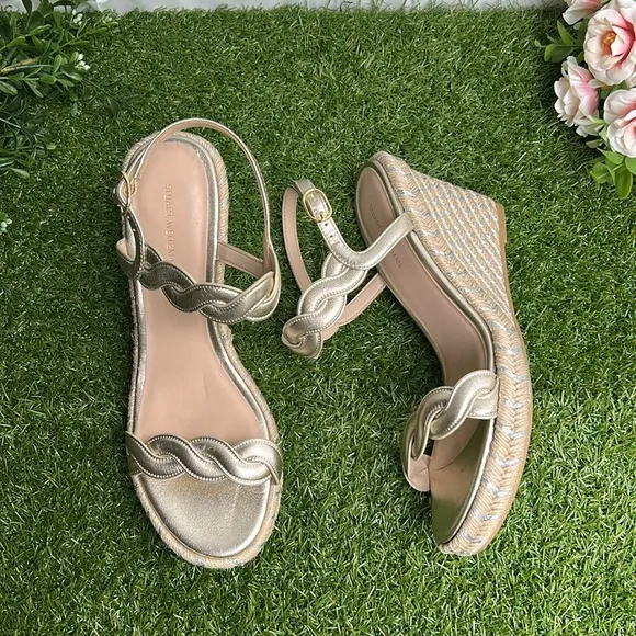 Stuart Weitzman Twist EspadrilleWedge Sandal 3” In shimmer Metallic size 9 NEW