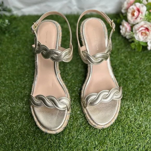 Stuart Weitzman Twist EspadrilleWedge Sandal 3” In shimmer Metallic size 9 NEW