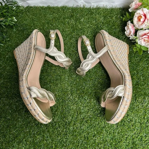 Stuart Weitzman Twist EspadrilleWedge Sandal 3” In shimmer Metallic size 9 NEW