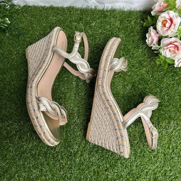 Stuart Weitzman Twist EspadrilleWedge Sandal 3” In shimmer Metallic size 9 NEW