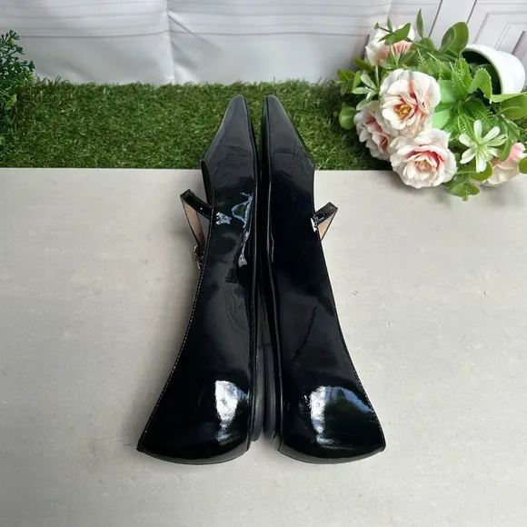 STUART WEITZMANEmilia black Patent Mary Jane Ballerina Flats Sz6.5 gently used
