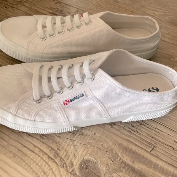 Superga white slip on sneakers, ladies sz 9 or men 7.5, great condition!
