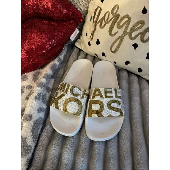 Sz10 nwot michael Kors Gilmore pool slide sandals w/logo bling gold white rhines