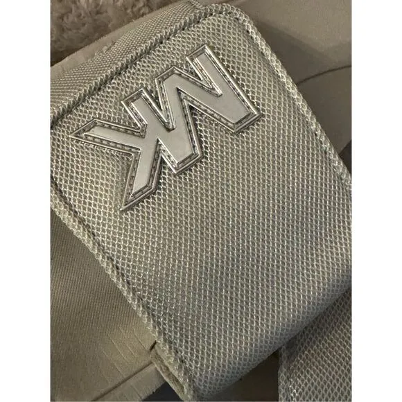 Sz10 nwot michael Kors gilmore pool slide sandals w/logo silver mesh chain
