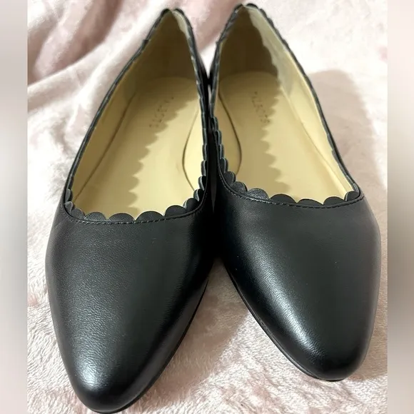 Talbots Edison Black Scalloped Leather Flats size 9