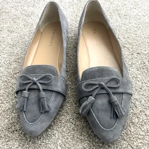 TALBOTS Francesca Tassel Driving Flats Suede Kendall Grey Pointed Toe 8.5 NWOB