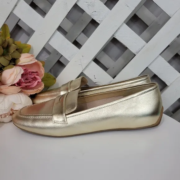 Talbots Soft Gold Leather Jessie Loafer Size  7