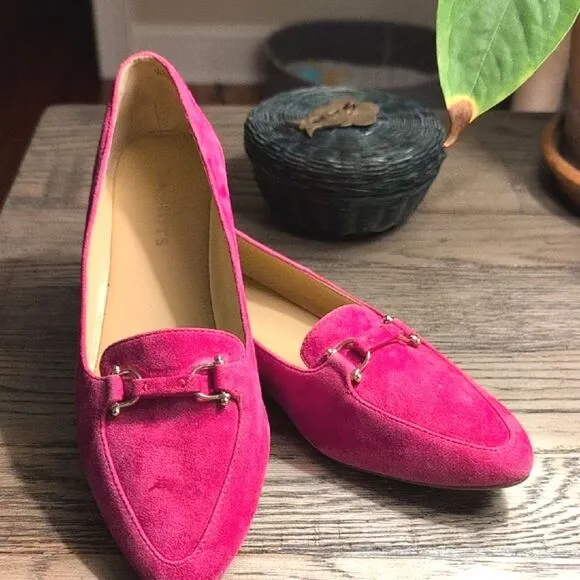 Talbots Fuscia Suede Pointed Toe Driving Loafer Flats with Gold Hardware Size 9