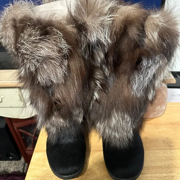 Tecnica Luxurious Fur-Trimmed Black and Brown Women's Boots