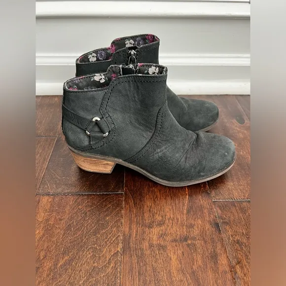 Teva women Foxy waterproof Leather Harness ankle zip heel Boots grey 8