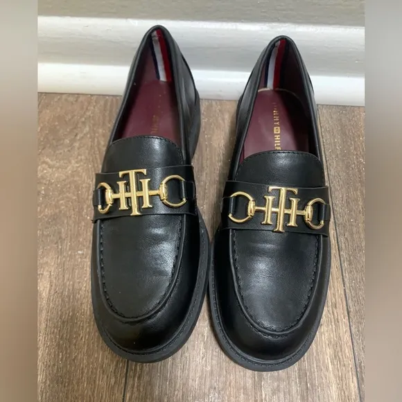 TH Logo Chain Leather Loafer Size 8