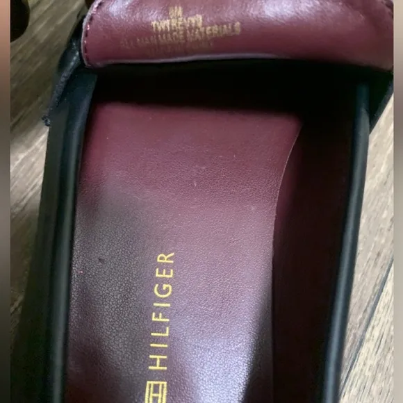 TH Logo Chain Leather Loafer Size 8