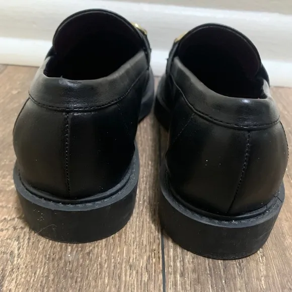 TH Logo Chain Leather Loafer Size 8