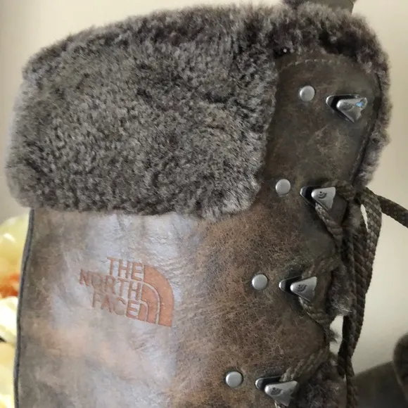 The North Face Adrianne II Snow Boots Fur Lined Primaloft insulated